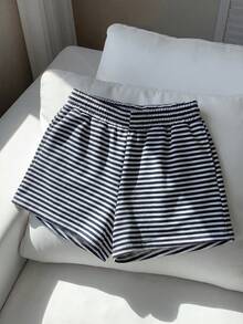 SHEIN EZwear 女士休闲度假蓝色条纹中腰宽松短裤，飘逸短裤，返校必备，适合日常通勤、约会、聚会、秋冬夏季、圣诞节、新年、感恩节、派对、婚礼、海滩、毕业典礼等场合。时尚、优雅、休闲、外出、约会、预订、通勤、闪亮、情人节、优雅、度假、休闲、Y2K、外出、毕业典礼等。 - 彩色 - 查看 5