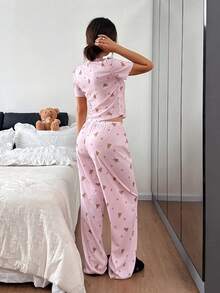 Napfluff Bộ đồ ngủ tay ngắn cổ chữ V cài cúc, chất liệu lụa băng, in hình gấu bông và quả anh đào dành cho nữ. - Hồng - Xem 2