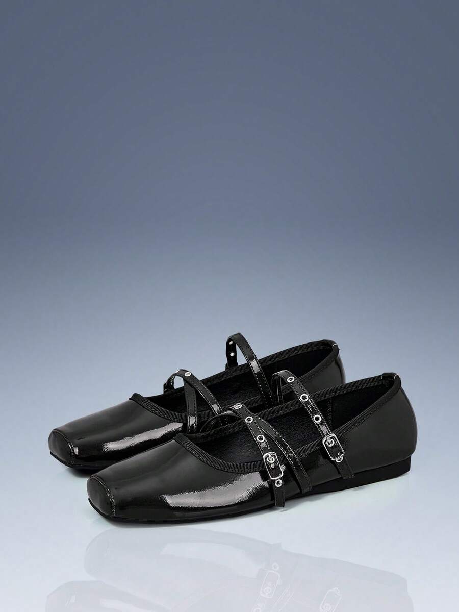 CUCCOO GRLICON 小众设计感黑色亮面方头鞋，双扣交叉玛丽珍鞋，复古平底小皮鞋 - 黑色 - 查看 1