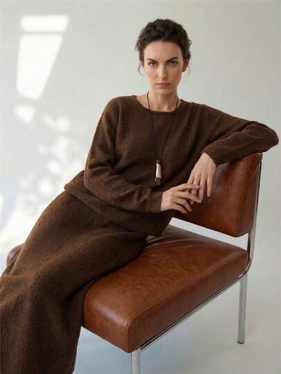 Uhlyne Uhlyne 秋冬羊毛面料极简奢华商务女装，优雅休闲复古复古风圆领长袖，女士毛衣两件套（上衣和裙子），适合通勤