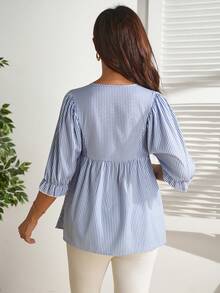 SHEIN 孕妇蓝白条纹衬衫，半开领，单排扣，宽松袖口和下摆设计，优雅百搭，适合春夏孕妇及哺乳期女性穿着。 - 藍色 - 查看 5