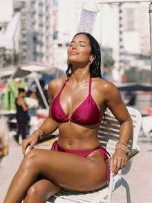 Swim Vcay Bộ bikini gợi cảm màu trơn dành cho nữ cỡ lớn, 2 mảnh, thiết kế cúp ngực tam giác buộc dây cổ, trang trí kim loại ở phần ngực, kết hợp với quần bơi xẻ cao xếp ly, thích hợp cho kỳ nghỉ biển, tiệc bể bơi. - Màu tím - Xem 5