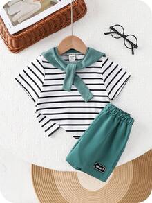 SHEIN Bộ 3 món cho bé trai/bé gái mùa hè, gồm áo ngắn tay kẻ sọc dễ thương, quần short cạp chun và khăn choàng, thích hợp cho tiệc sinh nhật, tiệc tối, biểu diễn, đám cưới, tiệc mừng em bé chào đời, lễ kỷ niệm sinh nhật lần thứ nhất. - Nhiều màu - Xem 4