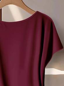 SHEIN LUNE Plus Size Women's Solid Color Round Neck Pleated Top And Wide Leg Pants Casual 2-Piece Set - Red - View 4