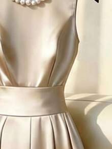 Franclia 香槟色缎面无袖中长连衣裙，收腰显瘦优雅女士连体裤，夏季必备 - 杏色 - 查看 5