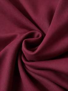 GlowEve Top de style décontracté, élégant et romantique pour femmes, avec une épaule dénudée, un bloc de couleurs noir et blanc, une fente et un décor d'étiquette noire. Convient pour le travail, les sorties et les dîners. Printemps/Été - Rouge - Voir 3