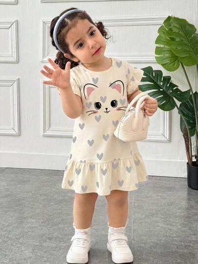 可爱卡通爱心猫咪印花，女婴休闲宽松圆领短袖连衣裙，适合夏季穿着