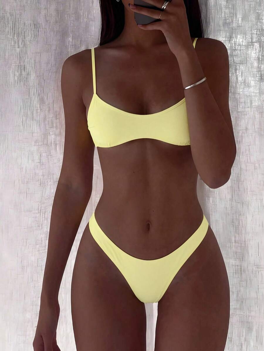SHEIN Swim 2件套女士时尚可爱度假性感沙滩/泳池/派对纯色可调节细肩带超细比基尼上衣和下装泳衣套装 - 黃色 - 查看 1
