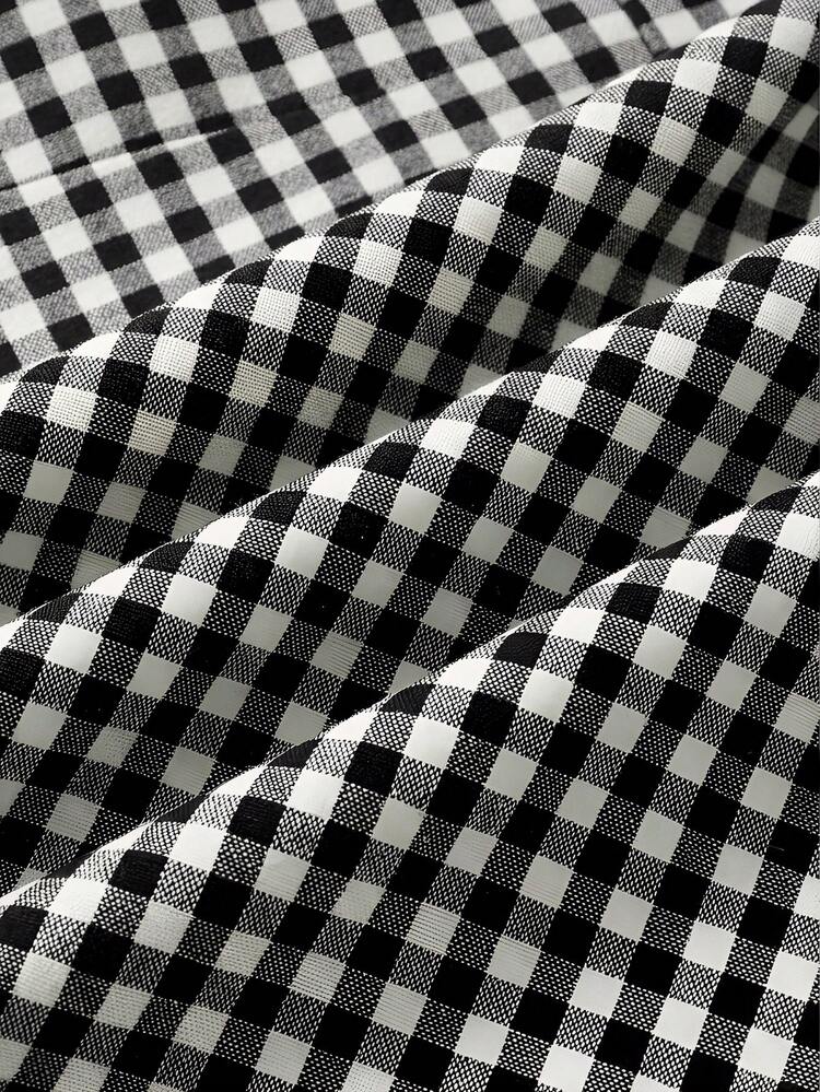High-Waisted Black And White Gingham Cropped Trousers With Front Patch Pockets Vintage Gingham Pants Spring Summer Vacation Oufit Office Outfit French Style Parisian Style