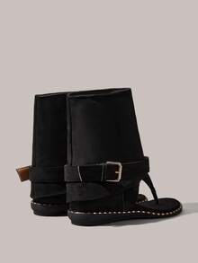 Styleloop Dép xăng đan màu nâu, dép xăng đan hở mũi kiểu La Mã có tua rua, dép xăng đan đế bằng buộc dây thanh lịch, thoải mái, đính đá quý và ngọc trai nhiều màu sắc, thích hợp cho mùa hè. - Vải đen - Xem 4