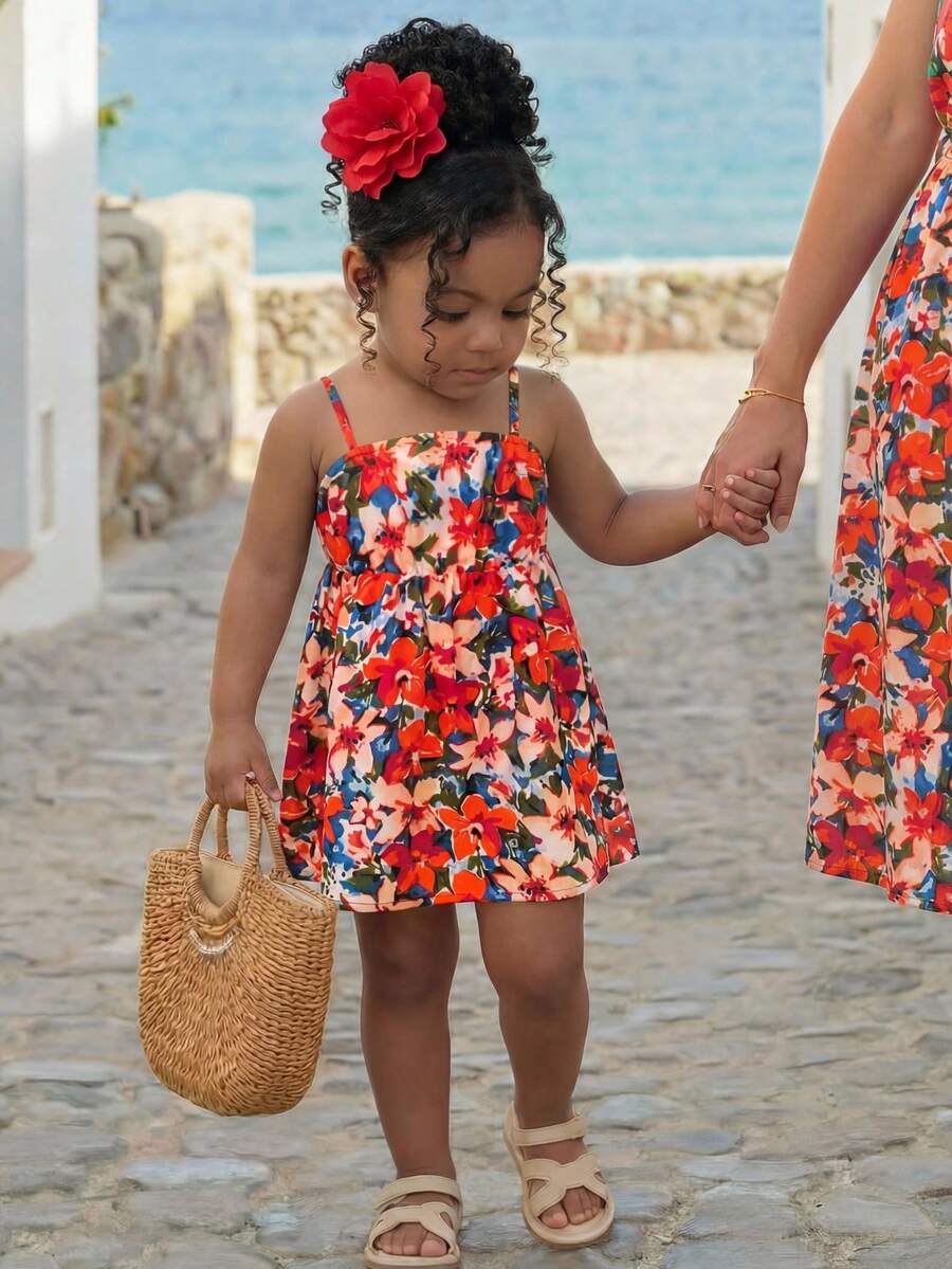 女宝宝和妈妈一起度过夏日假期的碎花连衣裙 - 紅色 - 查看 1