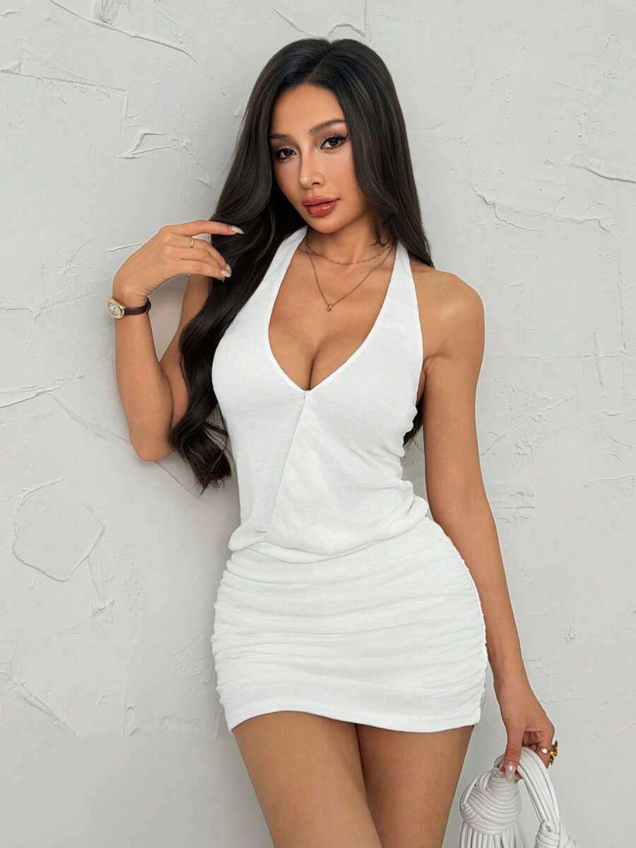 SHEIN PETITE 白色深V领褶皱紧身迷你连衣裙 - 白色 - 查看 1