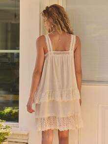 Freevana Đầm mini babydoll màu trắng kem lãng mạn phong cách Boho dành cho nữ - Cổ vuông, phối ren, dáng chữ A xòe rộng, xếp ly, chân váy xếp tầng với chi tiết ren, nhẹ nhàng, thoáng mát, thích hợp cho kỳ nghỉ hè, đi biển, hẹn hò, đêm tân hôn. - Màu be - Xem 2