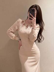Modelyn 女士安哥拉红色针织水钻装饰优雅美人鱼下摆修身连衣裙，适合秋冬季节新年穿着，长款女装 - 杏色 - 查看 10
