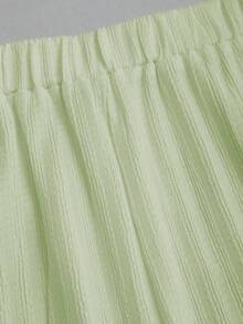 Sweetra Bộ 2 món mùa xuân/hè gồm áo thun cổ thuyền tay bồng và quần ống loe, thích hợp đi làm, đi chơi, dễ phối đồ. - màu xanh lá - Xem 3
