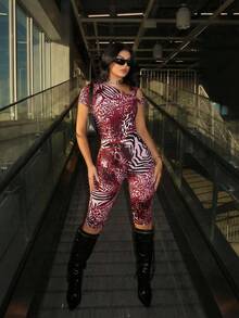 SHEIN SXY 性感豹纹短袖健身连体衣 - 紅色 - 查看 3
