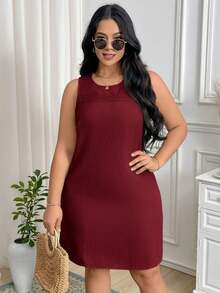 SHEIN LUNE Gaun Kasual Tanpa Lengan Leher Bulat Warna Polos Motif Bunga untuk Wanita Ukuran Besar - Burgundy - View 4