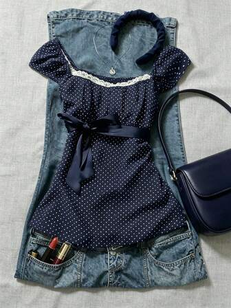 IslaSuriya Blusa de cuello cuadrado con mangas de pétalo, cintura con lazo, lunares azul marino