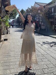 DAZY 女士度假蕾丝拼接吊带背心和迷你裙两件套，韩版夏季短款套装 - 白色 - 查看 3