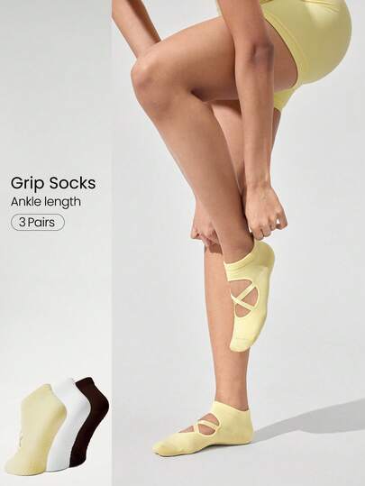 GLOWMODE 3 Pairs Anti-Slip Grips Strappy Seamless Toe Construction Ankle Yoga Pilates Black Socks