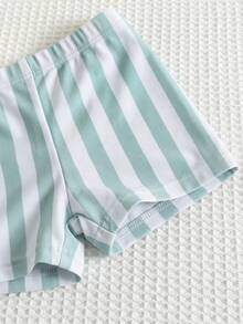 SHEIN 3件套男女宝宝休闲夏季度假椰树印花长袖短裤套装，含配套遮阳帽，适合春夏季穿着，居家、外出、旅行、海滩、泳池、派对等场合。 - 彩色 - 查看 6