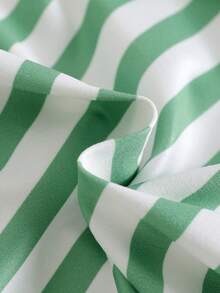 SHEIN Conjunto de top de tirantes a rayas con diseño de rana y pantalones cortos para bebés/niños pequeños, para verano - Verde - Ver 5