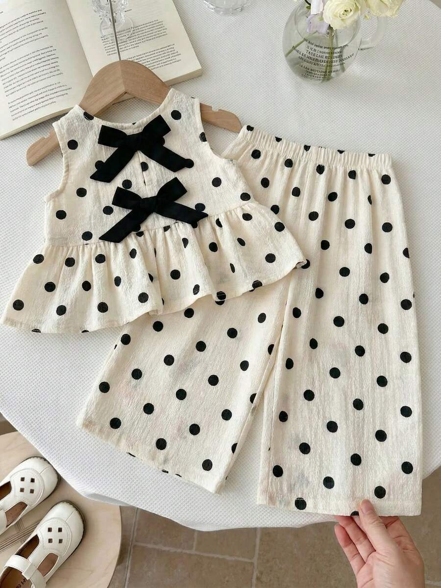 SHEIN 女宝宝圆领蝴蝶结装饰波点荷叶边上衣和裤子休闲日常套装 - 黑與白 - 查看 1