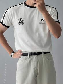 DAZY Camiseta blanca de verano para hombre con estampado de letras, parches y cuello de contraste - Blanco - Ver 4