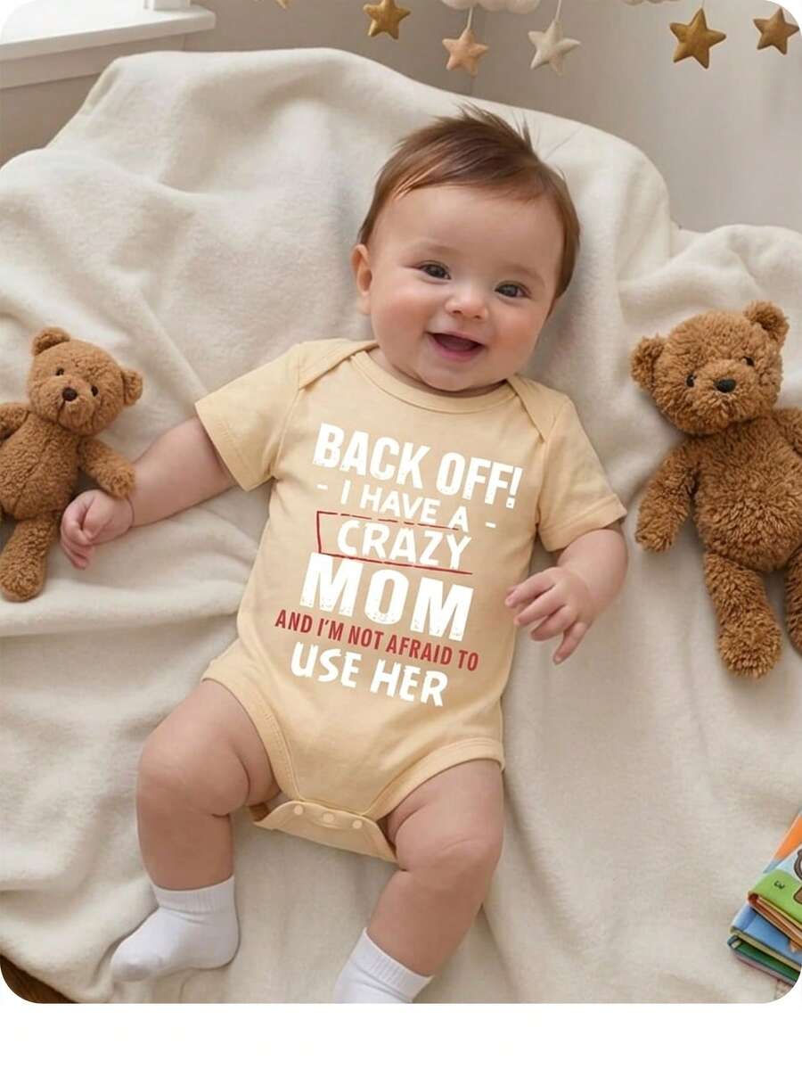 SHEIN Back Off, I Have A Crazy Mom And I Am Not Afraid To Use Her, Baby Boy Casual Cartoon Pattern Short Sleeve Bodysuit, Suitable For Spring/Summer - Apricot - View 1