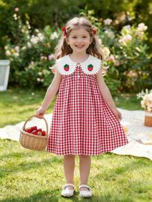SHEIN Elladie kids 这款少女休闲红色格子连衣裙饰有可爱的3D草莓花朵，圆领开襟设计，适合日常休闲、度假、通勤等场合，尽显优雅气质。 - 紅色 - 查看 5