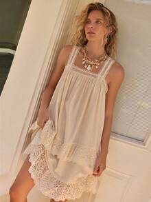 Freevana Đầm mini babydoll màu trắng kem lãng mạn phong cách Boho dành cho nữ - Cổ vuông, phối ren, dáng chữ A xòe rộng, xếp ly, chân váy xếp tầng với chi tiết ren, nhẹ nhàng, thoáng mát, thích hợp cho kỳ nghỉ hè, đi biển, hẹn hò, đêm tân hôn. - Màu be - Xem 4