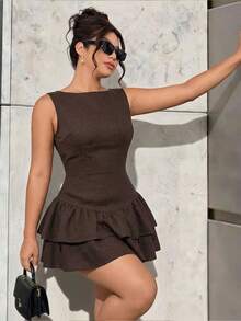 Easura Vestido Elegante de Verão com Decote Redondo e Sem Mangas, Modelo Evasê, para Mulheres Plus Size - Castanho - Visão 1