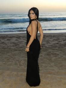 AfricaSnchz 女士纯红色露背吊带连衣裙，适合约会、圣诞派对、晚会 - 黑色 - 查看 5