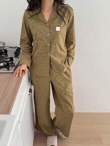 DAZY Conjunto de pijama de mujer con parches de estampado floral diminuto y unicolor, con decoración de lazo - Caqui - Ver 5