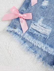 SHEIN Quần short denim nữ thiếu niên Y2K mùa xuân hè, màu xanh nhạt, phong cách casual đa năng, cạp thấp, rách gấu, gấu raw, phong cách boho cho đi biển, nghỉ dưỡng, concert, lễ hội và rave mùa hè - Màu xanh lam - Xem 9