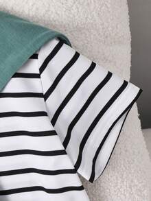 SHEIN Bộ 3 món cho bé trai/bé gái mùa hè, gồm áo ngắn tay kẻ sọc dễ thương, quần short cạp chun và khăn choàng, thích hợp cho tiệc sinh nhật, tiệc tối, biểu diễn, đám cưới, tiệc mừng em bé chào đời, lễ kỷ niệm sinh nhật lần thứ nhất. - Nhiều màu - Xem 7