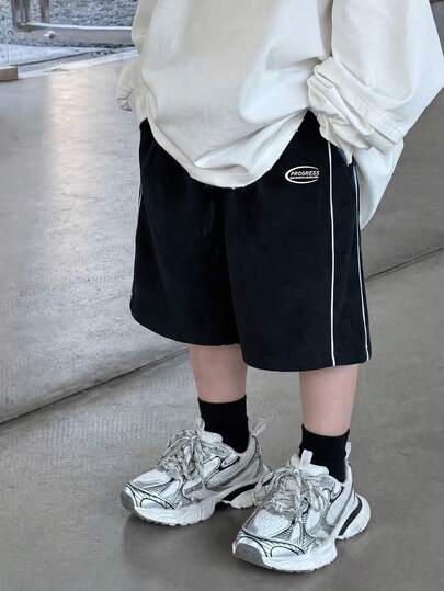 1件装儿童青少年男童休闲运动时尚百搭实用柔软舒适短裤，带抽绳和腰带，适合日常穿着、上学、外出、运动，春夏秋冬皆宜。