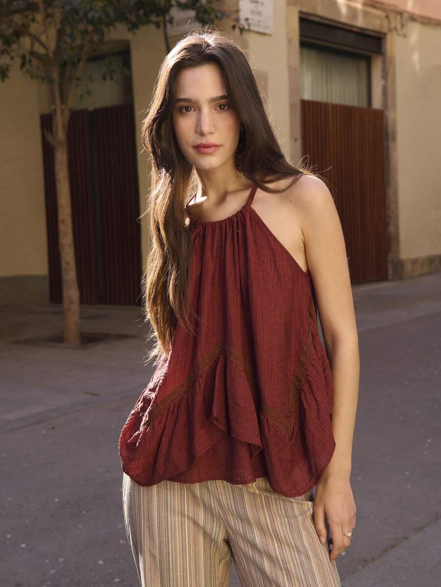 Top con tirantes en marrón, con doble tirante de espagueti y un bajo con volantes. Perfecto para un look de verano, look de mujer de todos los días, estilo bohemio, festival, fiesta, ropa de playa, fiesta de piscina, top de primavera. - Marrón Chocolate - Ver 1