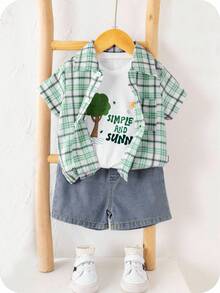 SHEIN Set da 3 pezzi per bambini/bambine, carino set estivo versatile: camicia a maniche corte a quadri, maglietta bianca, pantaloncini di jeans blu - Multicolore - Visualizzare 9