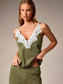 AiiRZ Bộ đồ ngủ bằng satin gồm áo hai dây viền ren và quần ống rộng, thích hợp cho giấc ngủ thoải mái và mặc ở nhà. - xanh quân đội - Xem 3