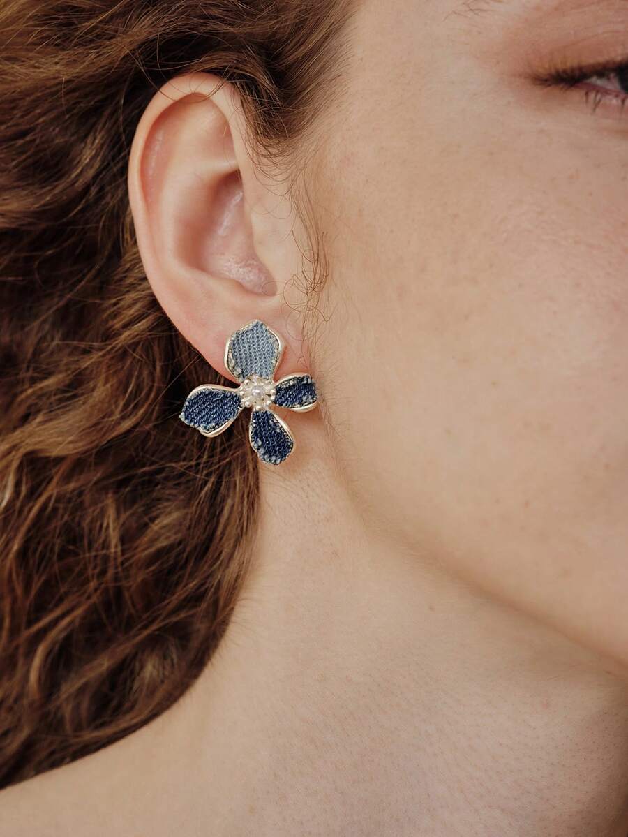 Opalesca Flower Denim Blue Earrings,Premium/Elegant/Classy/Dailywear/Minimalist,Pearl/Crystal,Summer/Beach/Prom/Party/Holiday/Vacation,Engagement/Wedding/Promise,Bride,Heart/Floral,Fairycore/Mermaid Core - Silver - View 1