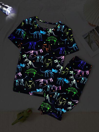 青少年男童简约时尚彩色恐龙印花弹力罗纹面料圆领抽绳设计短袖短裤修身舒适家居服套装