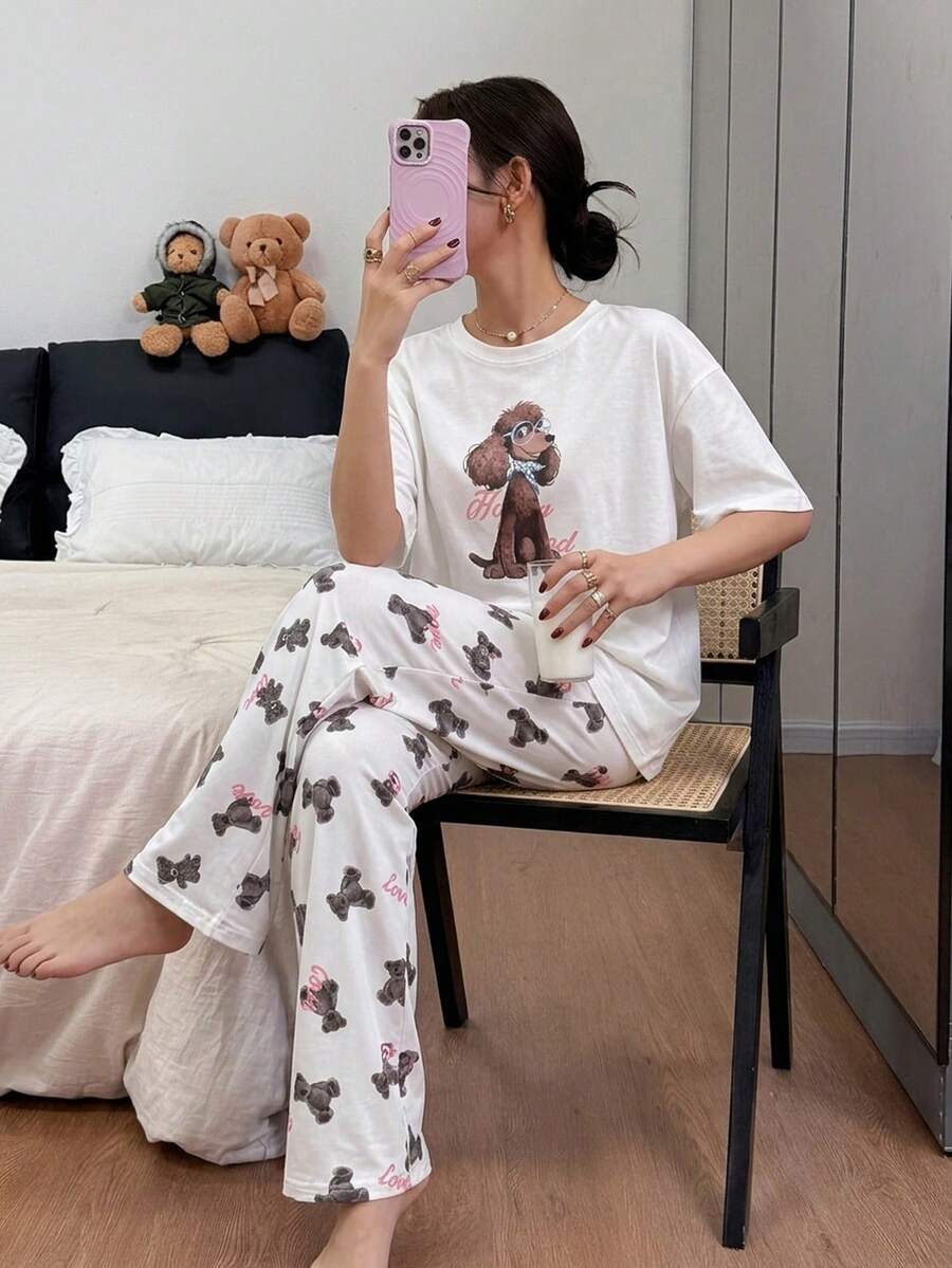 DAZY Bộ đồ mặc nhà thoải mái dành cho nữ, in hình hoạt hình, gồm áo và quần ngắn cổ tròn. - trắng - Xem 1