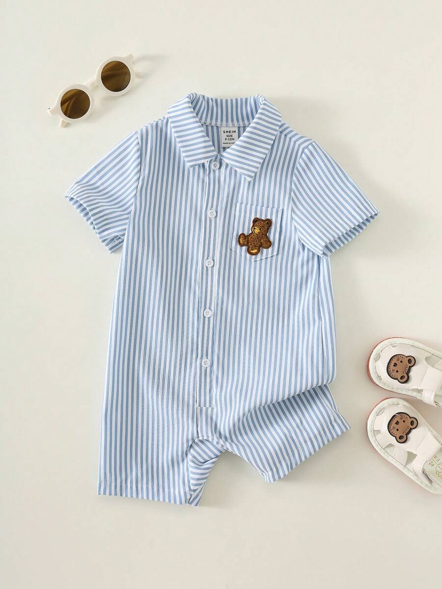 SHEIN Bộ áo liền quần tay ngắn cổ ve lật, sọc xanh dương, trang trí hình gấu ở túi áo, thích hợp cho bé trai/bé gái mặc vào mùa xuân/hè. - Nhiều màu - Xem 1