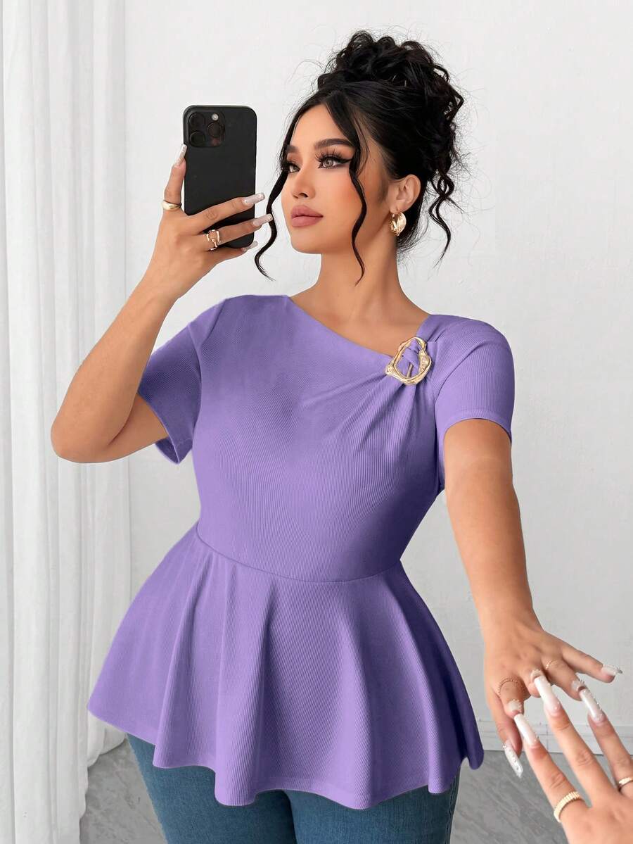 SHEIN Elenzya 大码女式不对称领短袖T恤，休闲优雅户外穿着 - 紫色 - 查看 1