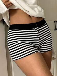 SHEIN PETITE CURVE 女士加大码休闲针织条纹低腰紧身超短裤 女士家居服 女士打底裤 秋季女士短裤 - 黑與白 - 查看 3