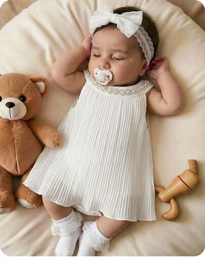 SHEIN 新生女宝宝优雅可爱白色褶皱珍珠无袖连体衣，夏季百搭
