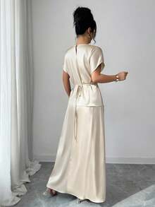 Rafferiza 女士优雅流苏交叉缎面短袖衬衫 - 杏色 - 查看 2