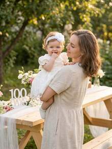 SHEIN Bộ 2 món váy ren chụp ảnh cho bé sơ sinh kèm băng đô thêu, màu trắng, váy dài ren dùng trong lễ rửa tội, váy cưới cho bé gái từ 0 đến 3 tháng (100 ngày), phụ kiện chụp ảnh cho bé. - trắng - Xem 5