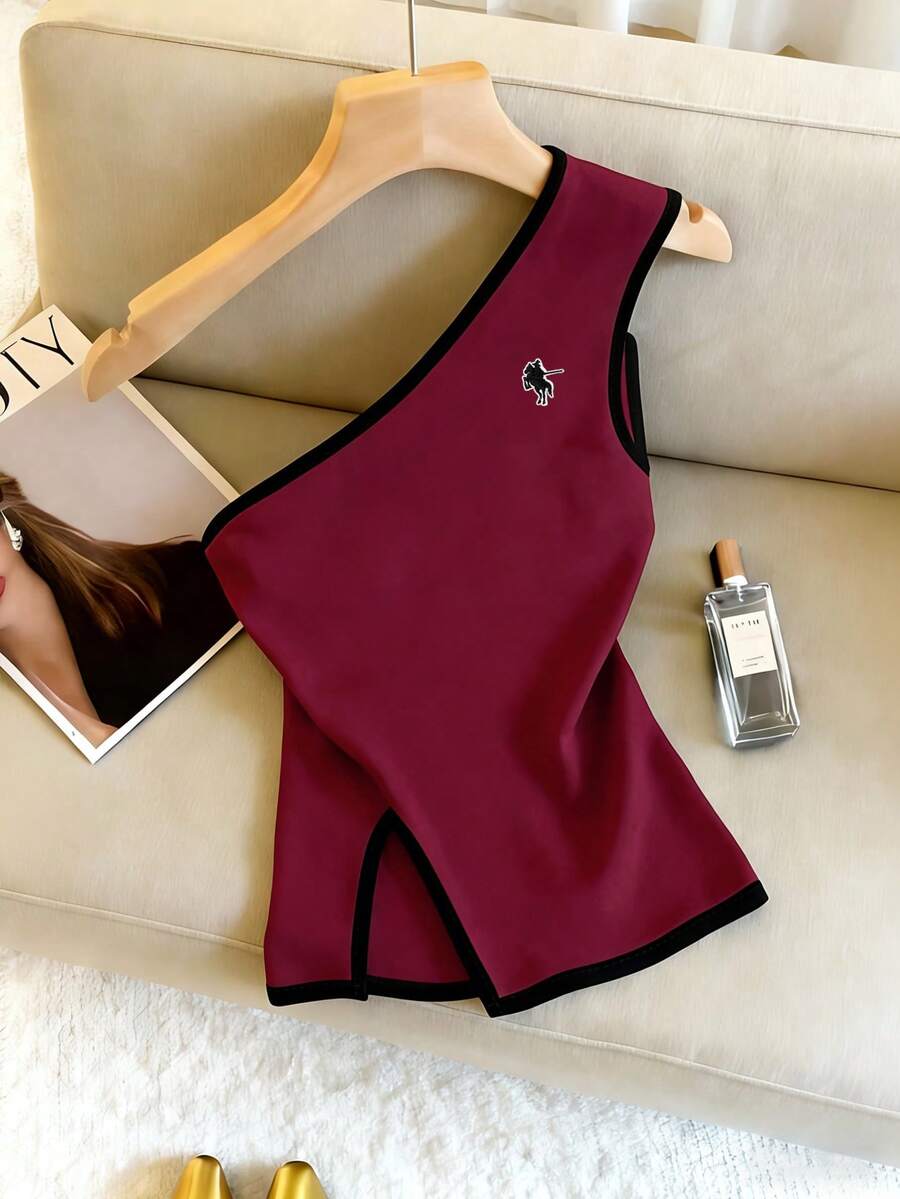 GlowEve Top de style décontracté, élégant et romantique pour femmes, avec une épaule dénudée, un bloc de couleurs noir et blanc, une fente et un décor d'étiquette noire. Convient pour le travail, les sorties et les dîners. Printemps/Été - Rouge - Voir 1